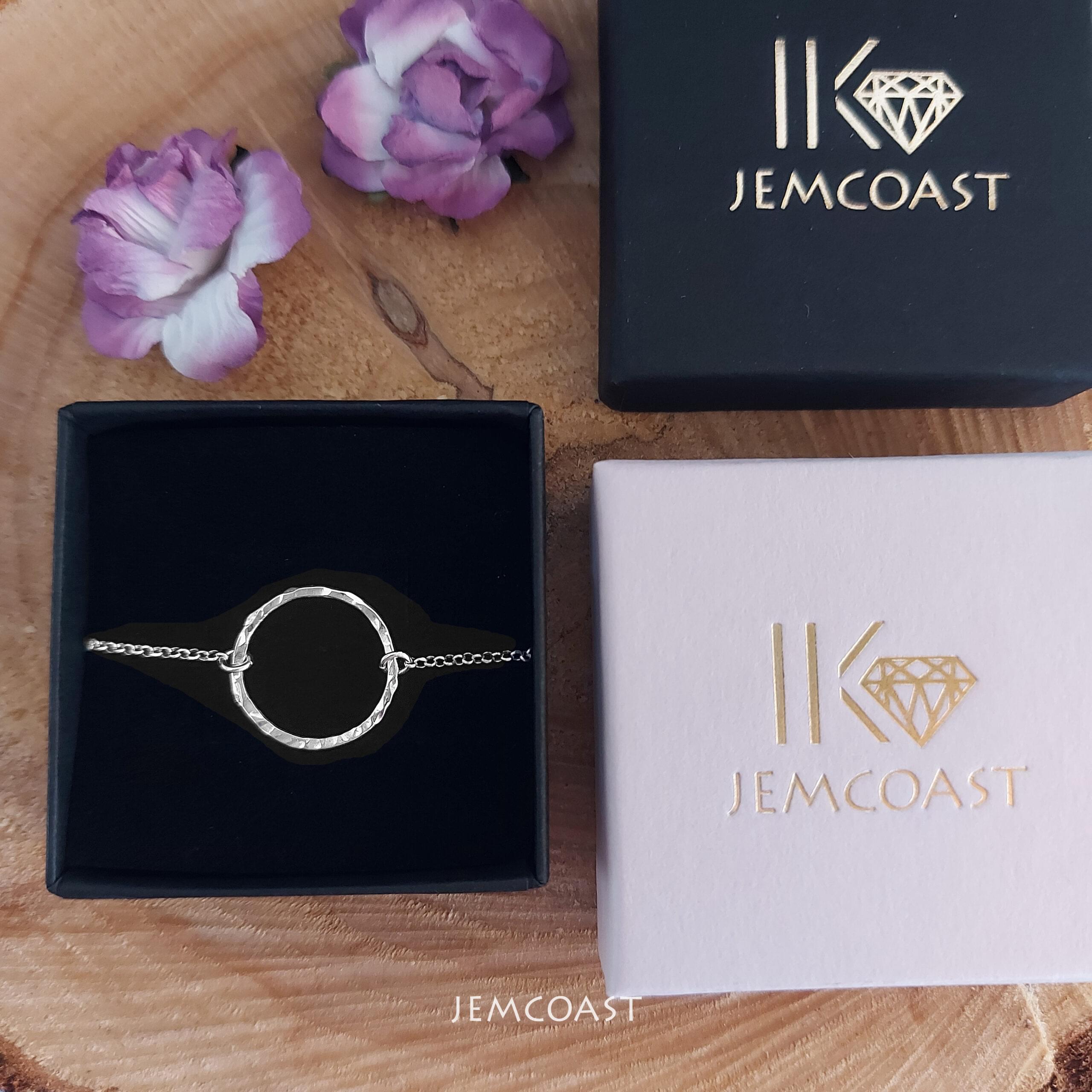 Handmade 925 Sterling silver hammered circle bracelet for women